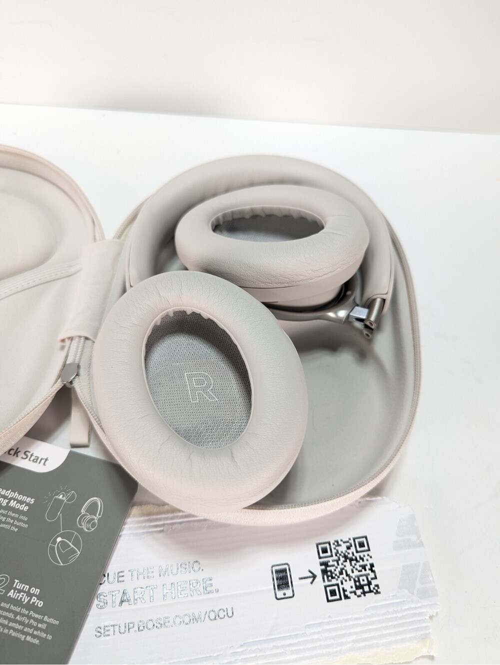 Bose QuietComfort Ultra Headphones Sandstone Noise Cancelation Over Ear Wireless - Picture 3 of 8